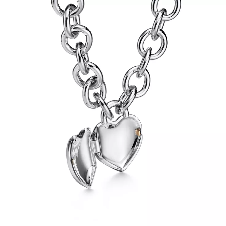 Return to Tiffany®:Full Heart Toggle Necklace in Sterling Silver, 4