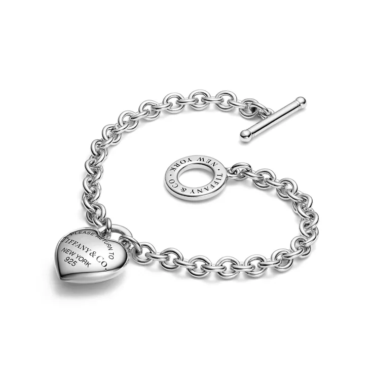 Collezione Return To Tiffany&trade;:Bracciale Full Heart Toggle in argento, 4