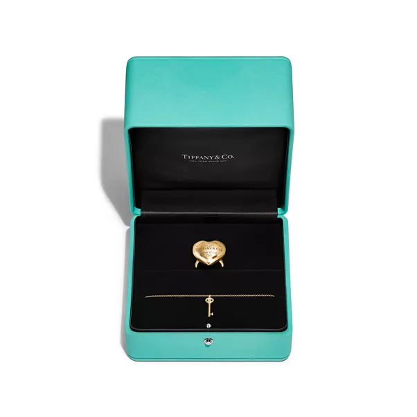 Full Heart Ring in Yellow Gold with Diamonds