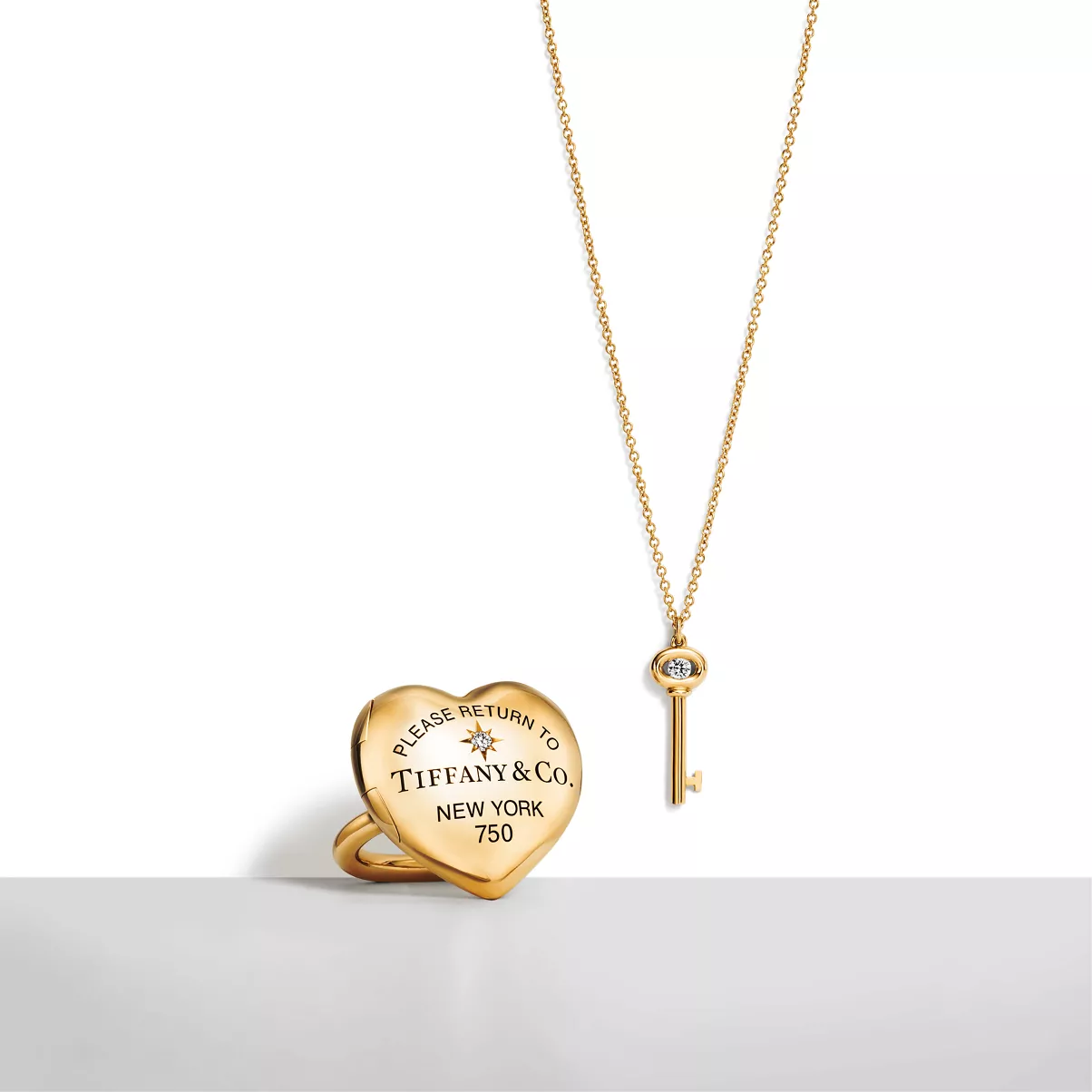 Full Heart Ring in Yellow Gold with Diamonds