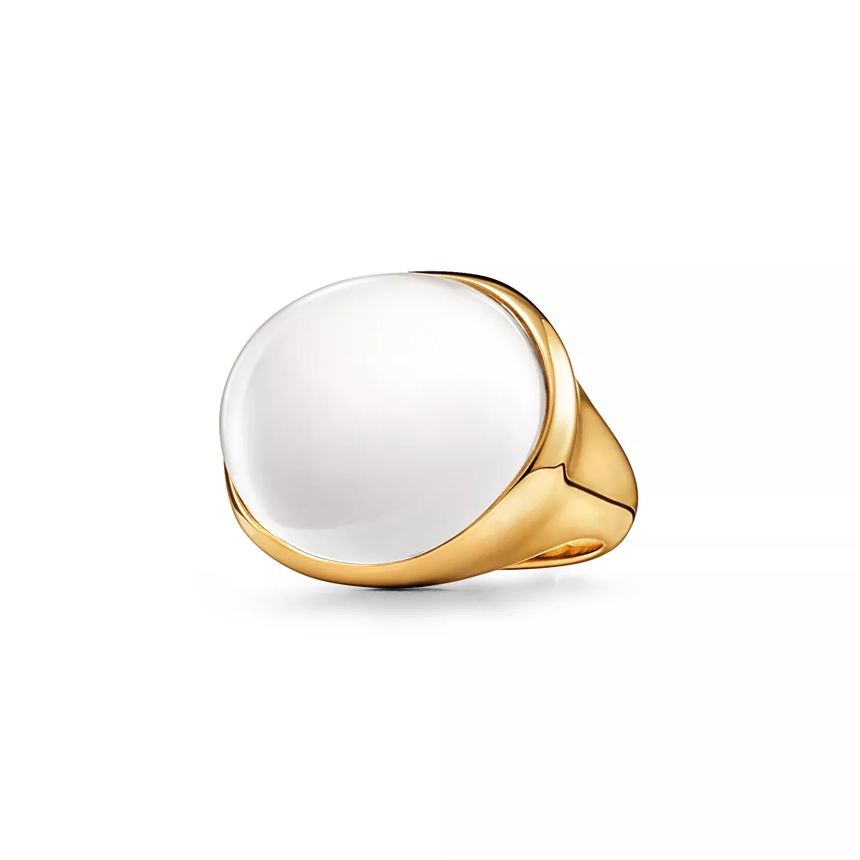 Cabochon Ring in Yellow Gold with Rock Crystal