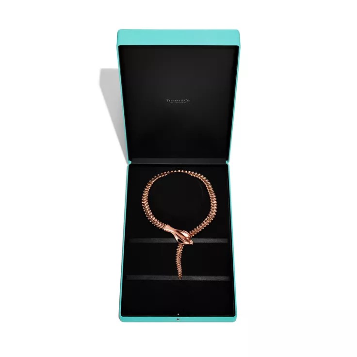 Elsa Peretti®:Snake Necklace in Rose Gold, 4