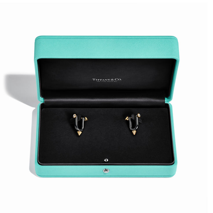 Tiffany Titan by Pharrell Williams:Ohrringe in Titan und Gold mit Diamanten Bildnummer 10