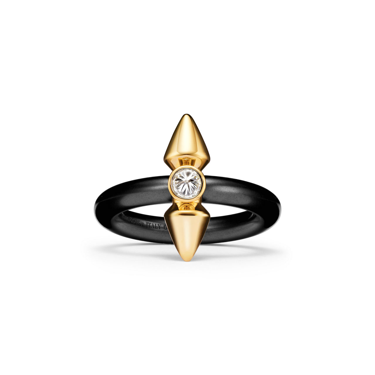 Anillo de titanio y oro con un diamante