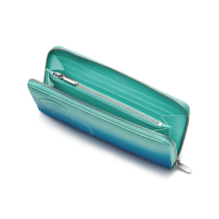 Return to Tiffany™:Large Zip Wallet in Infinity Blue Leather image number 1