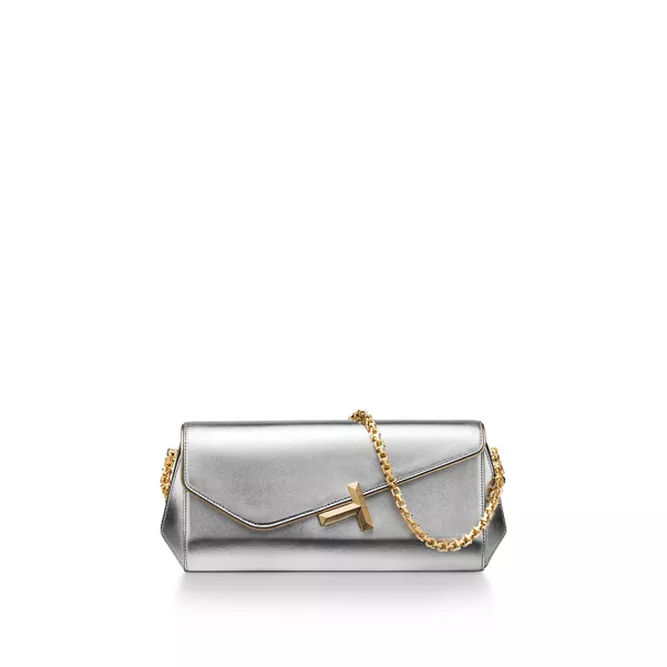 Clutch on a Chain in Silver-colored Leather on a Chain