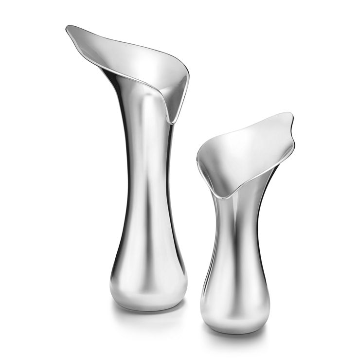 Tiffany Home Essentials:Lily Vase in Sterling Silver image number 2