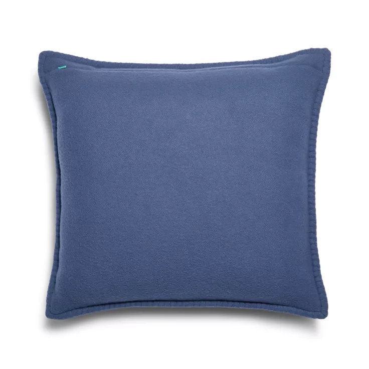 Collezione Tiffany T:Cuscino True in lana e cachemire color tanzanite, 2