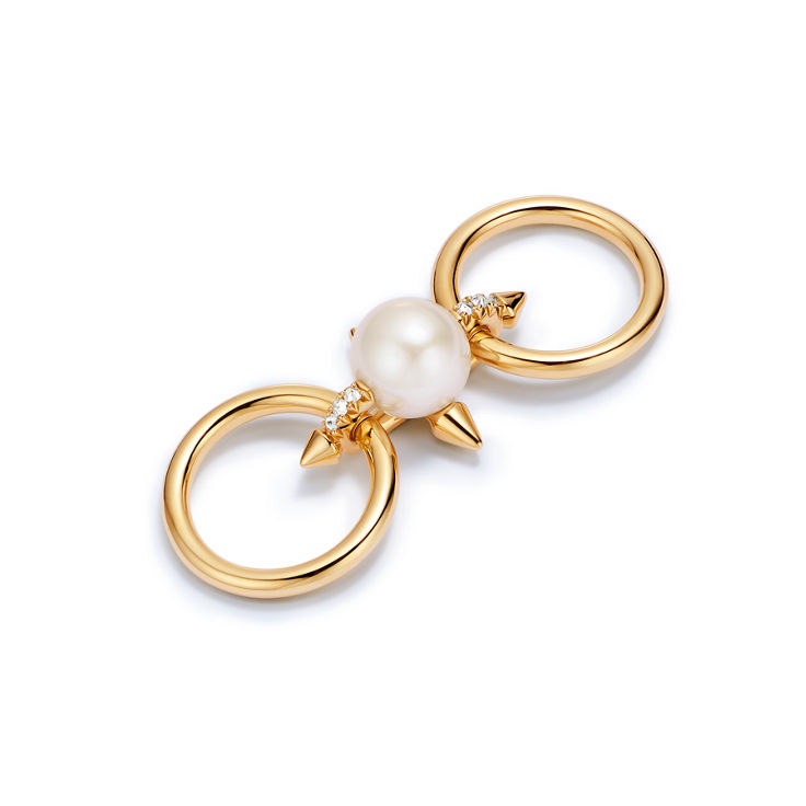 Tiffany Titan by Pharrell Williams:Pearl Ring in Yellow Gold with Diamonds image number 5