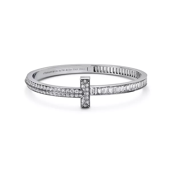 T1 Armreif in Weißgold mit Diamanten im Baguetteschliff und Pavé-Diamanten