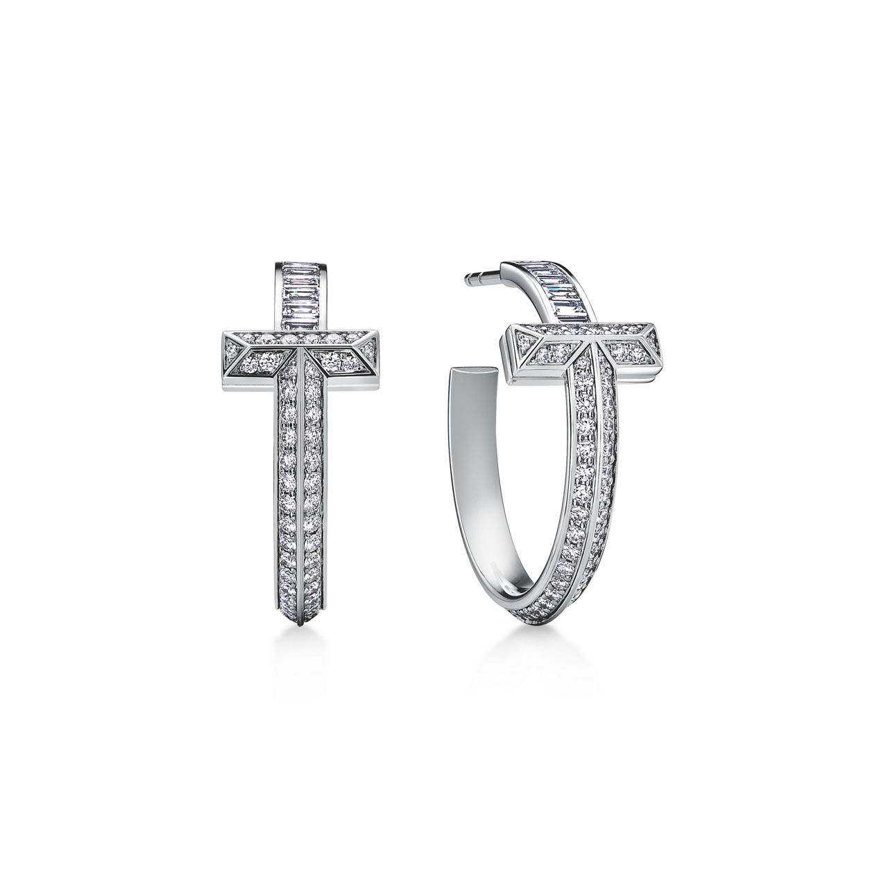 T1 Ohrringe in Weißgold mit Diamanten im Baguetteschliff und Pavé-Diamanten