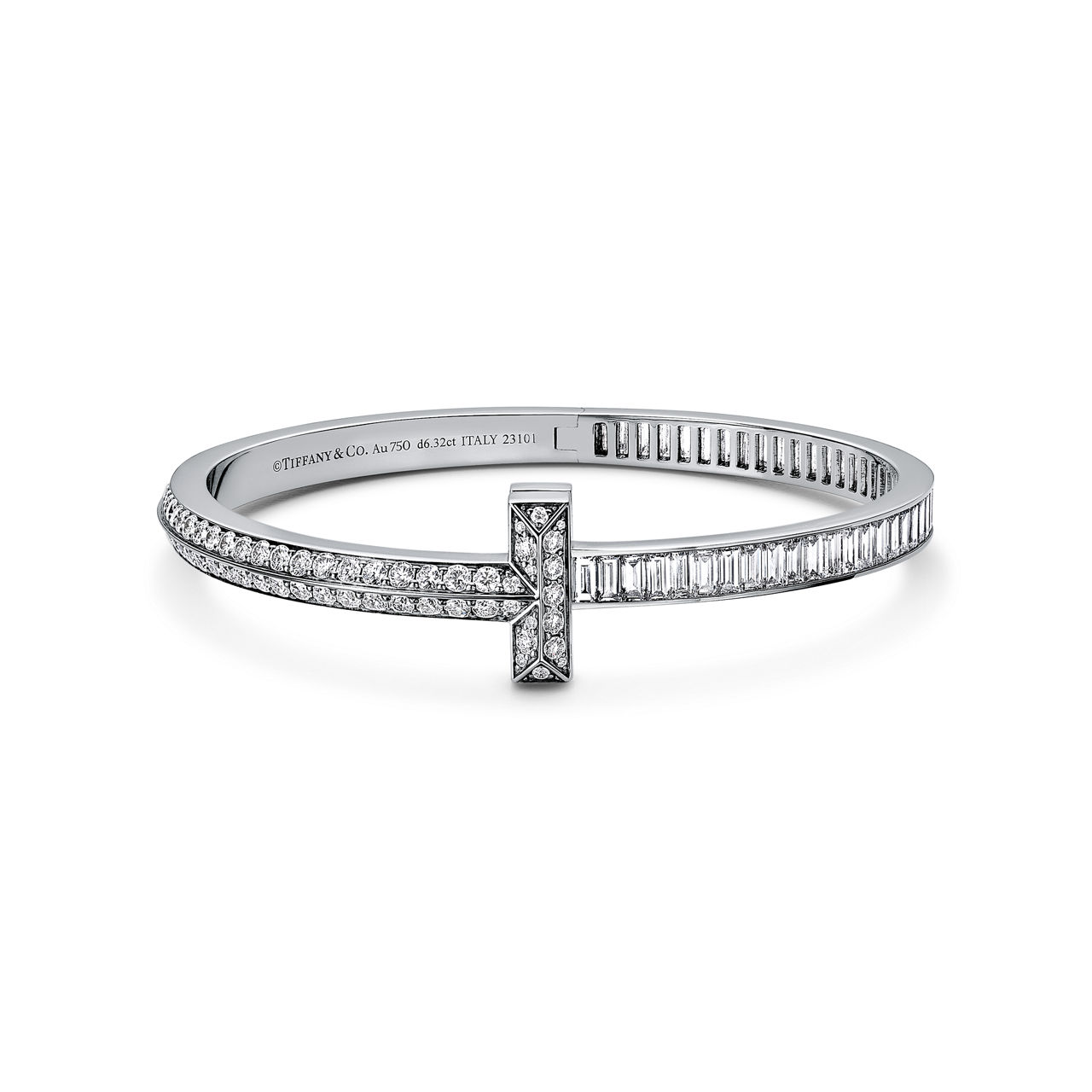 T1 Armreif in Weißgold mit Diamanten im Baguetteschliff und Pavé-Diamanten