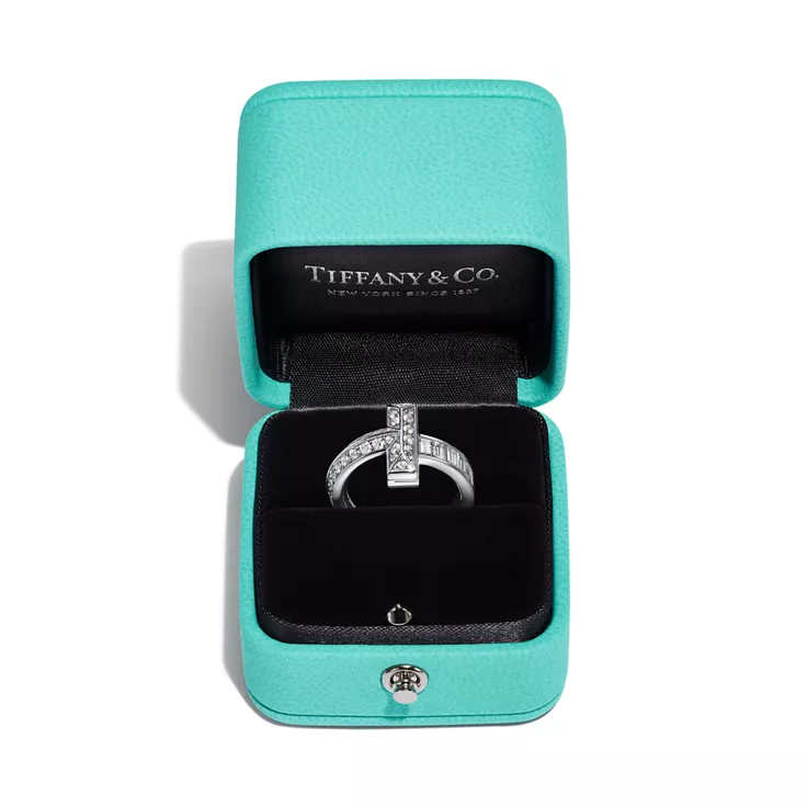 Tiffany T:T1 Ring in White Gold with Baguette and Pavé Diamonds, 5