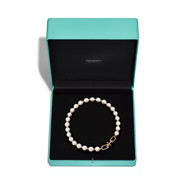Tiffany Titan by Pharrell Williams:Pearl Necklace in Yellow Gold with Diamonds, 7