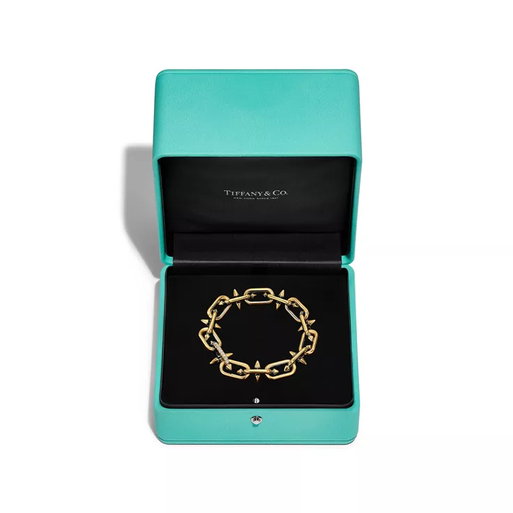 Tiffany Titan by Pharrell Williams:Blackened Bracelet in Gold with Diamonds, 6