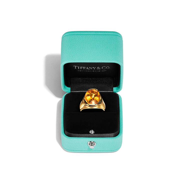 Elsa Peretti®:Fancy Color Ring in Yellow Gold with a Citrine image number 4