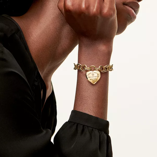 Full Heart Toggle Bracelet in Yellow Gold with Diamonds