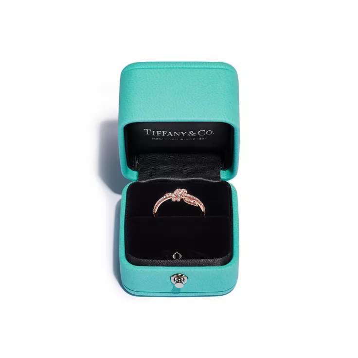 Tiffany Knot:Ring in Rose Gold with Diamonds, 5