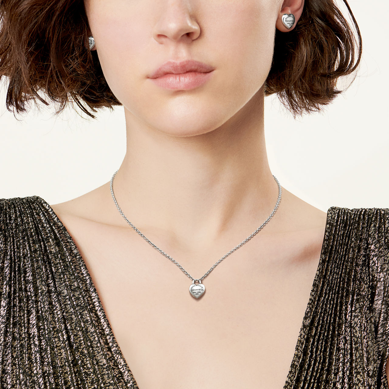 Return to Tiffany®:Full Heart Pendant and Earrings Set in Sterling Silver image number 3