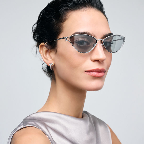 Tiffany T:Sunglasses in Silver-colored Metal with Light Gray Mirrored Lenses