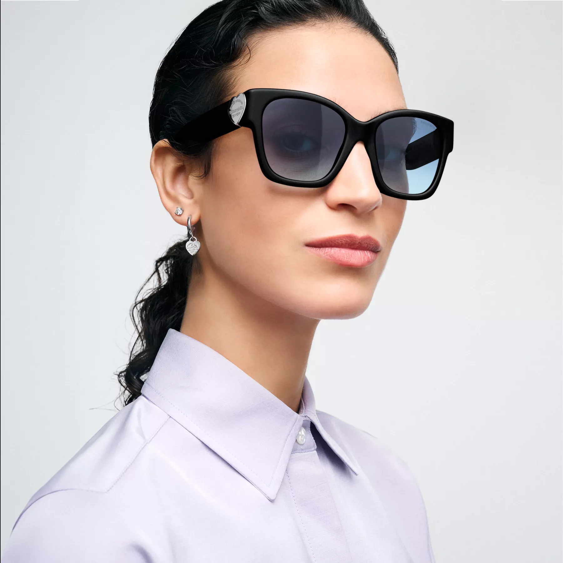 Tiffany & Co 2026: акцентная посадка и женственный силуэт