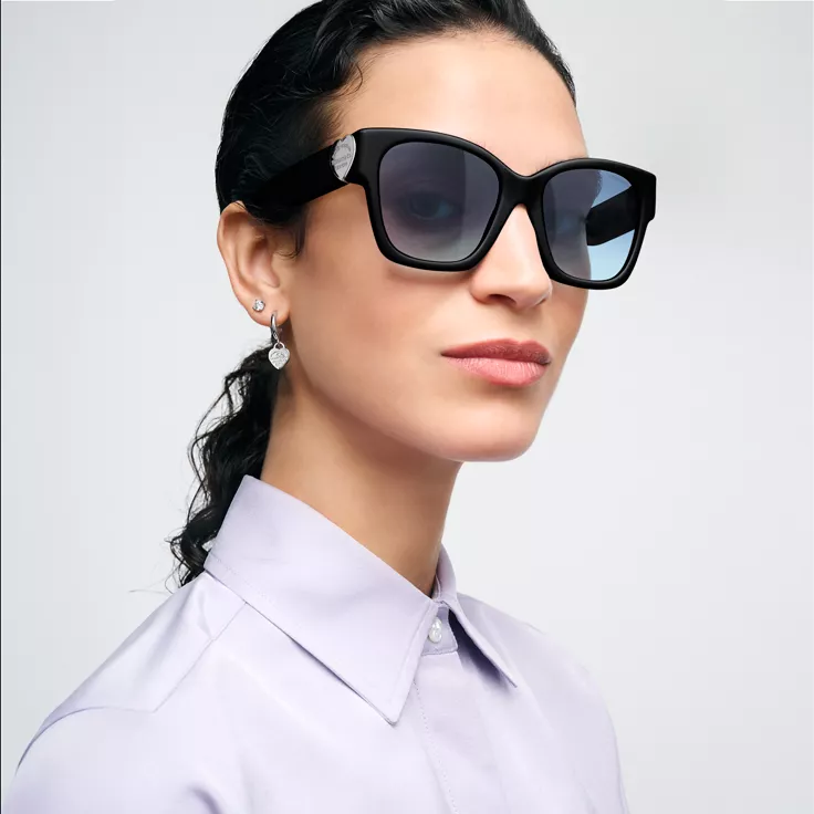 Return to Tiffany®:Sunglasses in Black Acetate with Tiffany Blue® Lenses, 1