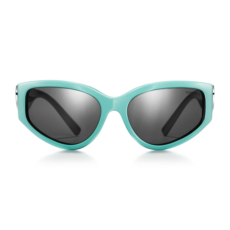 Return to Tiffany™:Sunglasses in Tiffany Blue® Acetate with Dark Grey Lenses image number 2