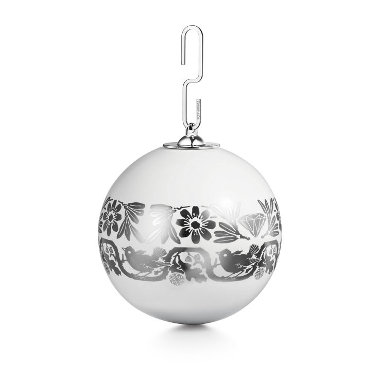 Tiffany Heritage:Tannenbaumschmuck „Ball“ aus Ton mit silberfarbenem Rand Bildnummer 1