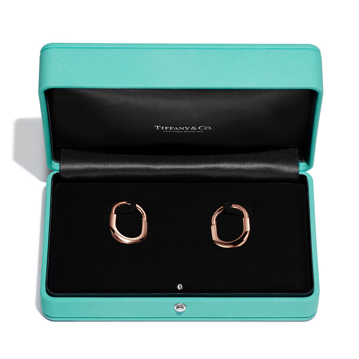 Tiffany Lock:Medium Earrings in Rose Gold with Pink Sapphires image number 4