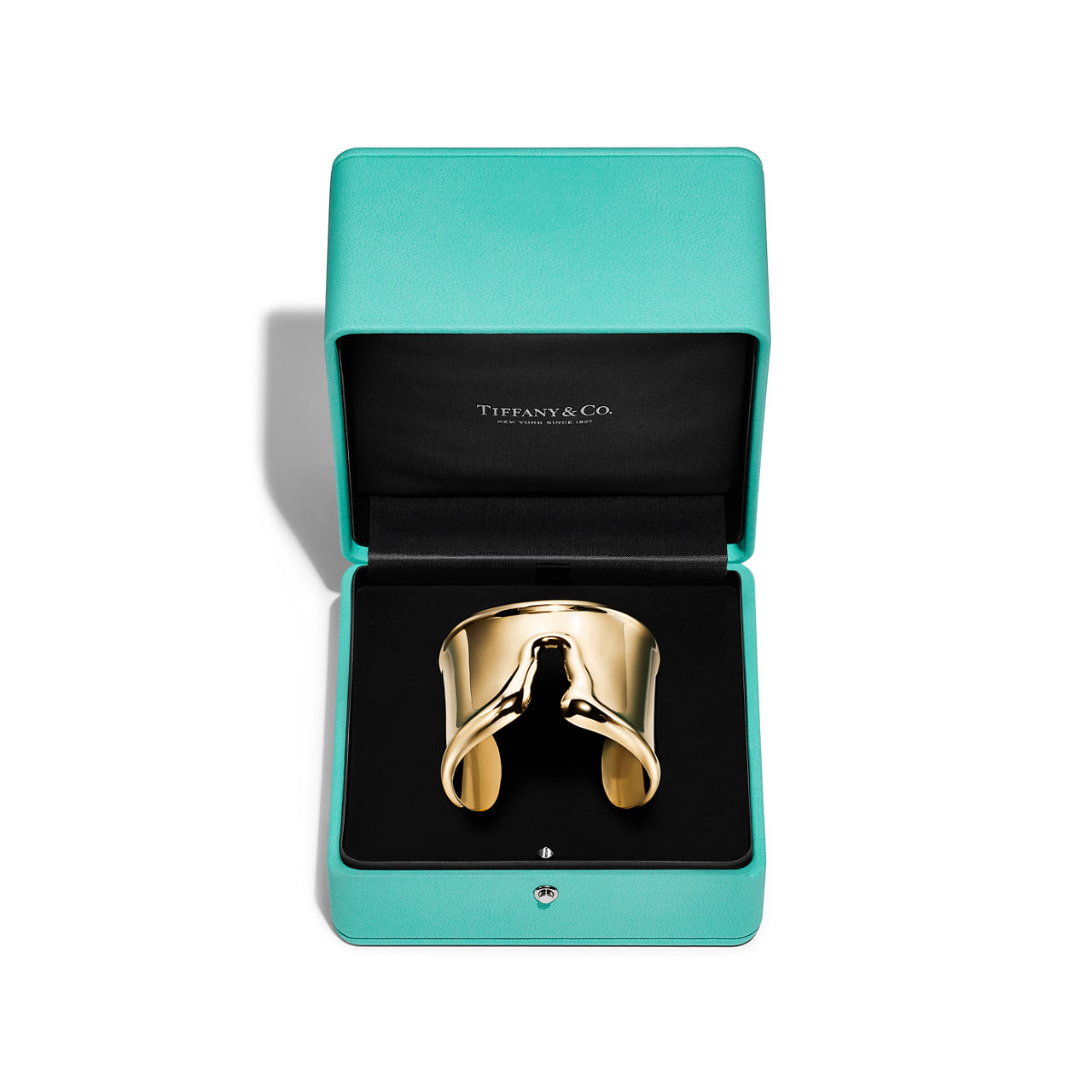 Elsa Peretti®:Split Cuff in Yellow Gold, Medium | Tiffany & Co. US