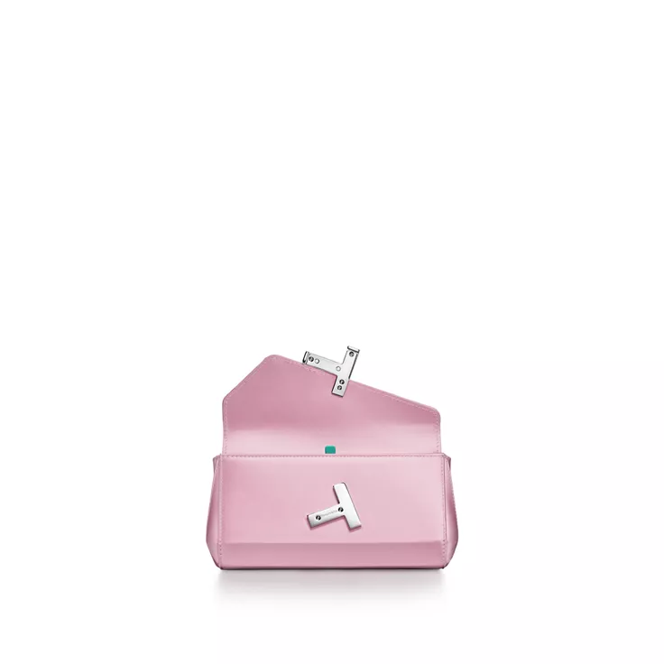 Tiffany T:Mini pochette en satin rose cristal, 1
