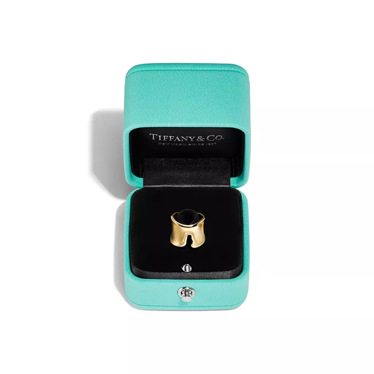 Elsa Peretti®:Split Ring in Yellow Gold, 5