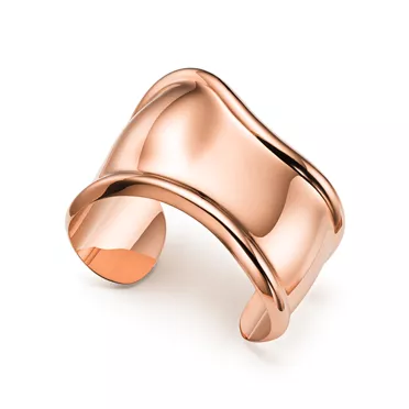 Elsa Peretti®:Small Bone Cuff in Rose Gold, 43 mm Wide, 2