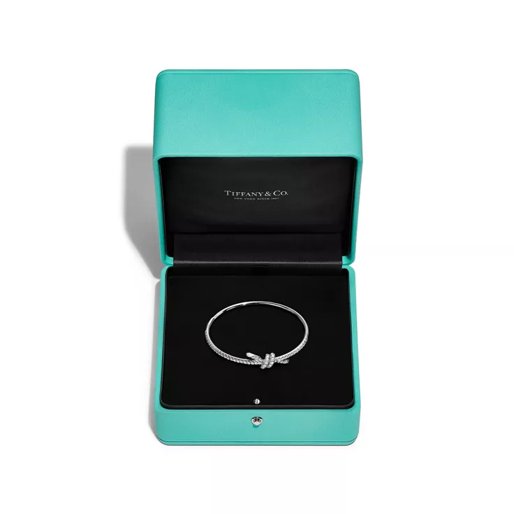 Tiffany Knot:Bangle in White Gold with Diamonds, 6