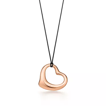 Elsa Peretti®:Colgante Open Heart de oro rosa con diamantes en pavé y seda color negro, 2