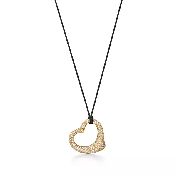 Open Heart Anhänger in Gelbgold mit Pavé-Diamanten und schwarzer Seide