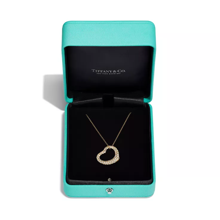 Elsa Peretti®:Open Heart Pendant in Yellow Gold with Pavé Diamonds, 4