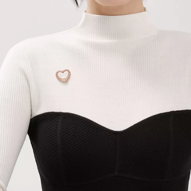 Elsa Peretti®:Open Heart Brooch in Rose Gold with Pavé Diamonds, 1