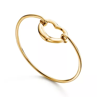 Elsa Peretti®:Open Heart Bangle in Yellow Gold, 2