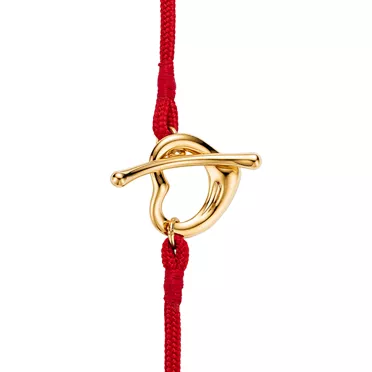 Elsa Peretti®:Pulsera Open Heart de oro amarillo con cordón de seda color rojo, 3