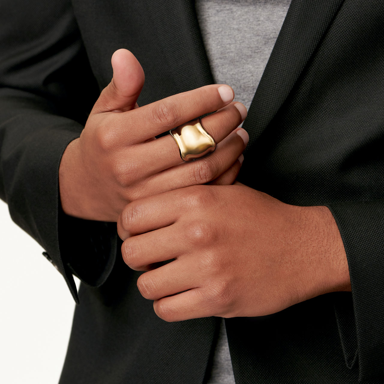 Elsa Peretti®:Bague Bone en or jaune 18 carats numéro dimage {1}