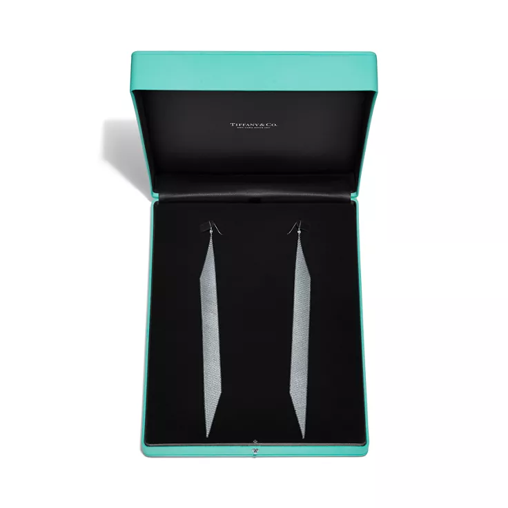 Elsa Peretti®:Mesh Earrings in Sterling Silver with Diamonds, 4