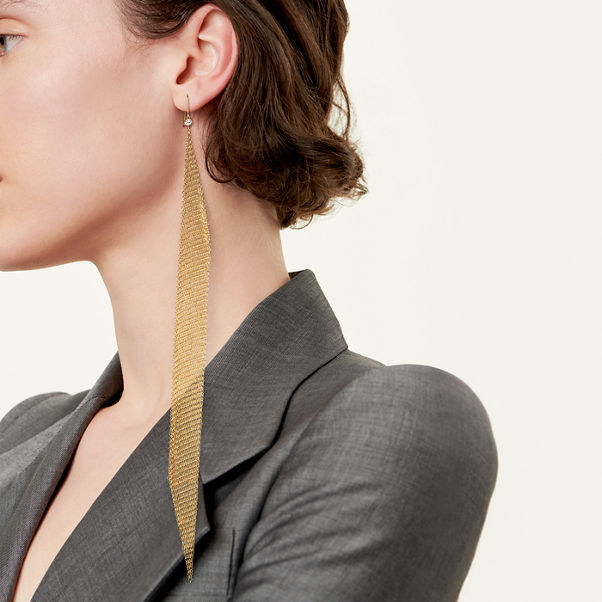 Elsa Peretti®:Mesh Earrings in Yellow Gold with Diamonds