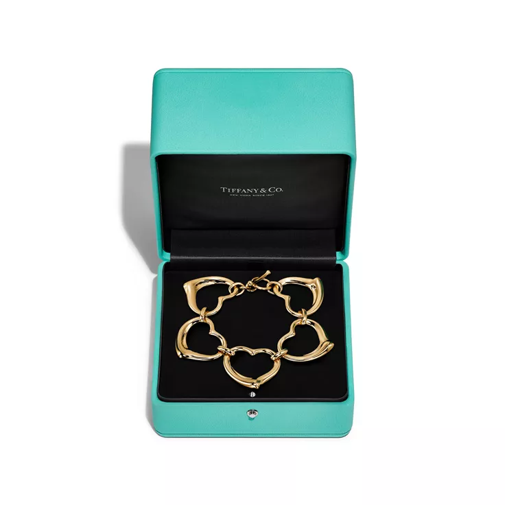 Elsa Peretti®:Open Heart Bracelet in Yellow Gold, 4