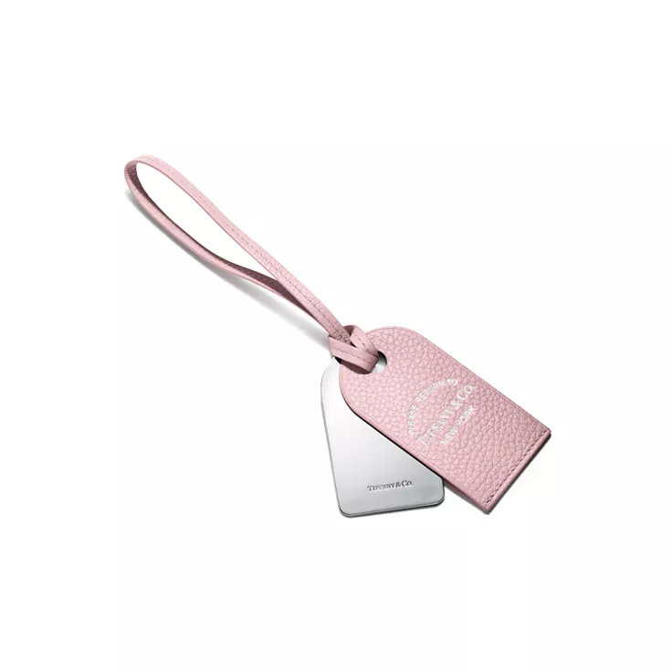 Collezione Return to Tiffany™:Portaetichette in pelle rosa, 1