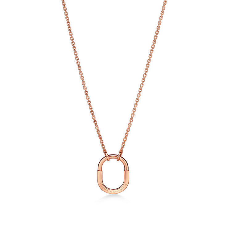 Tiffany Lock:Small Pendant in Rose Gold with Diamonds image number 5