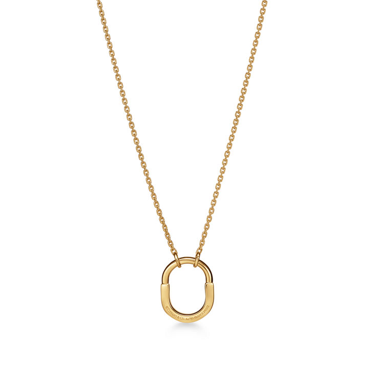 Tiffany Lock:Small Pendant in Yellow Gold image number 5