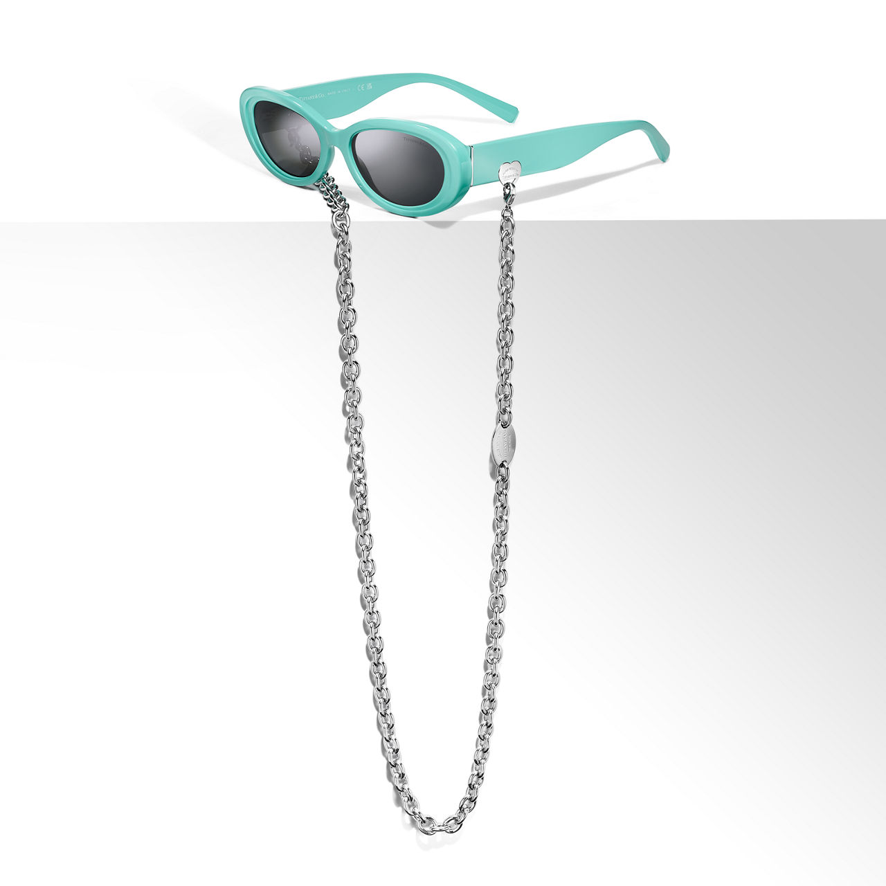 Return to Tiffany™:Sunglasses in Tiffany Blue® Acetate with Dark Grey Lenses image number 3