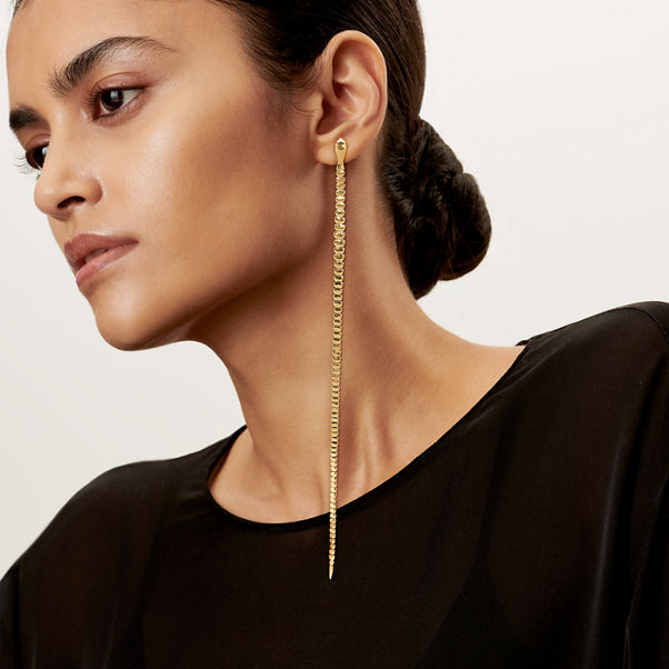 Elsa Peretti®:Snake Earrings in Yellow Gold