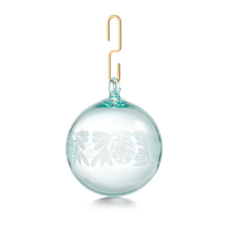 Tiffany Heritage:Etched Ornament in Tiffany Blue® Crystal Glass image number 1